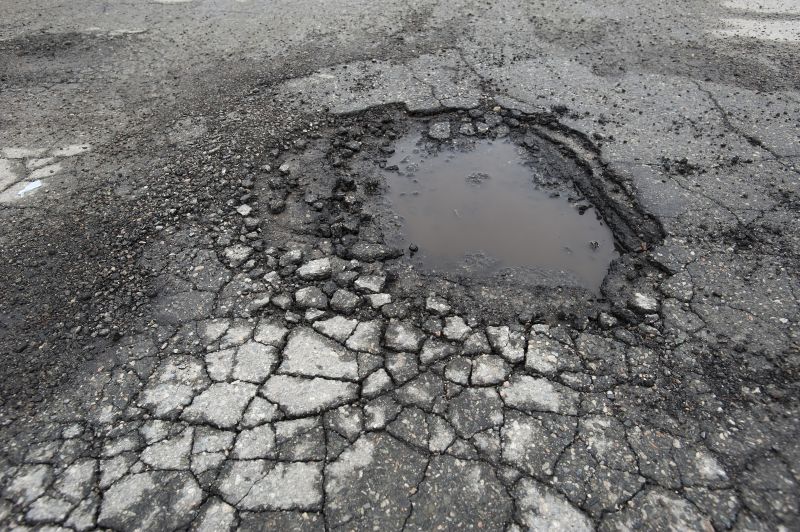 Asphalt Pothole Filling in Orange County, CA